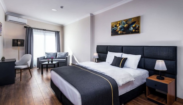 SH HOTEL in Izmir
