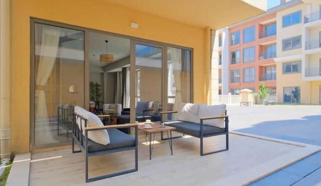 Vista - Stunning Chic 2BR Apt w/ Terrace in Sakarya