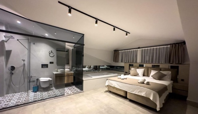 Luxurious Villa w Pool Sauna Patio in Fethiye in Fethiye