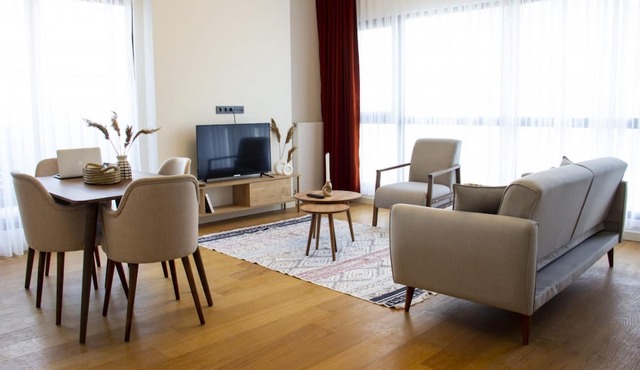 Modern and Cozy Apartment near Shopping Malls in Istanbul