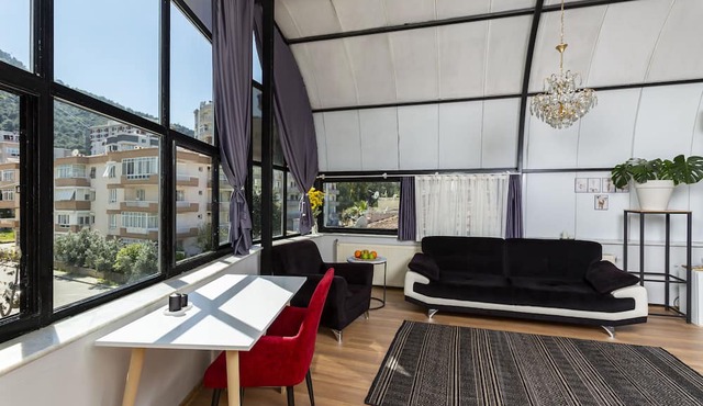 8 Rooms House in Izmir
