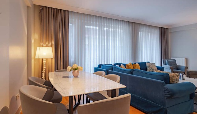 Spacious 3-bedroom apartment in amazing İstanbul with AC in İstanbul