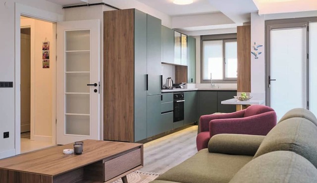 Cassiopeia, 2BR, Sea View Balcony Best Loc in Kadıköy