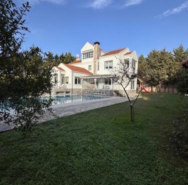 White House - Private Villa Garden