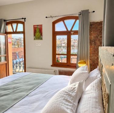 Timeless House Overlooking the Golden Horn with Sea - Nilorayn in Istanbul