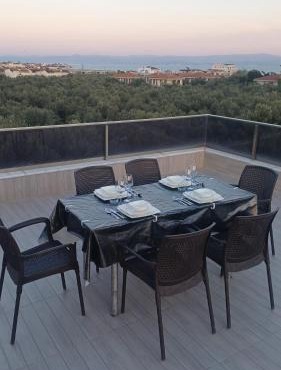 denize 550metre kazdağları ve deniz manzaralı 14 kişilik lüks villa in Edremit