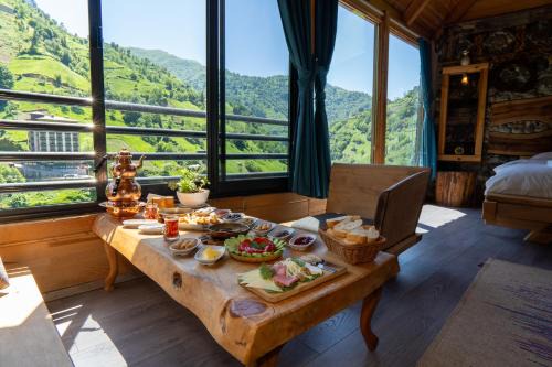 AyDeR CuNeLi BUnGaLoV in Çamlıhemşin