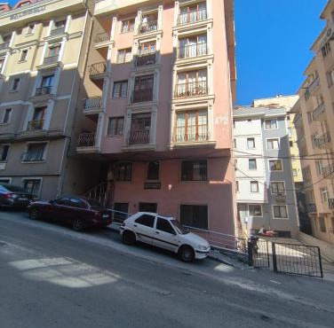 GREAT NEW BUILDING IN THE CITY CENTER WITH ELEVATOr in Istanbul