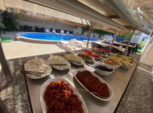 TROPiCANA OTEL in Gumuldur