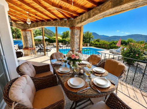 Spacious 4 BR Villa with Private Pool and Unlimited WiFi Fethiye in Fethiye