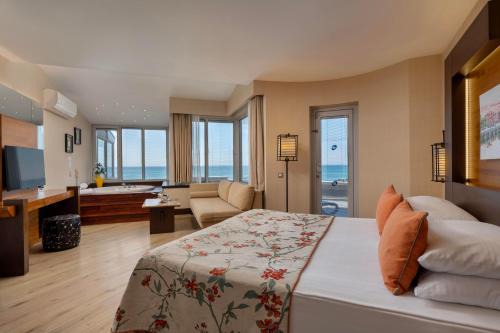 Limak Lara Deluxe Hotel & Resort Antalya in Lara