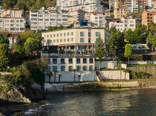 Waveside hotel in Ordu