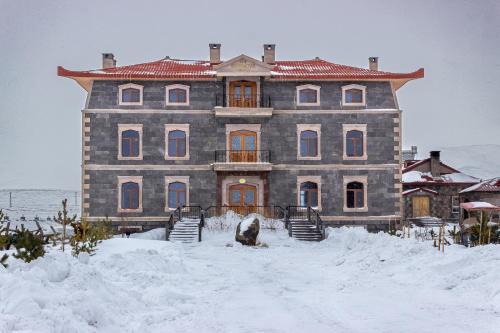 Lake Cildir Lodge in Cildir