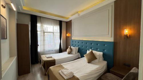 Taksim Square Luxury 4BR Next to Hotels Perfect for Families & Groups in Istanbul