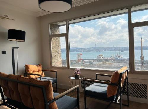 Stunning Sea View Amazing Flat 4BR 2BA AC in Istanbul