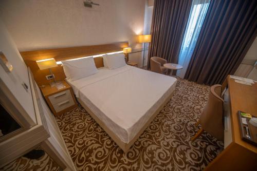 Grand İtimat Hotel in Bagbasi