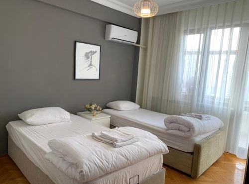 Kaplan Cosy Flat - All air conditioned & Heated 3 Bedrooms in the City in Istanbul