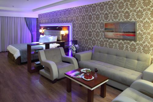 Hotel Senbayrak City in Adana
